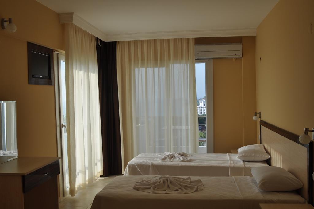 Blue Sea Hotel & Spa كوشاداسيه الغرفة الصورة